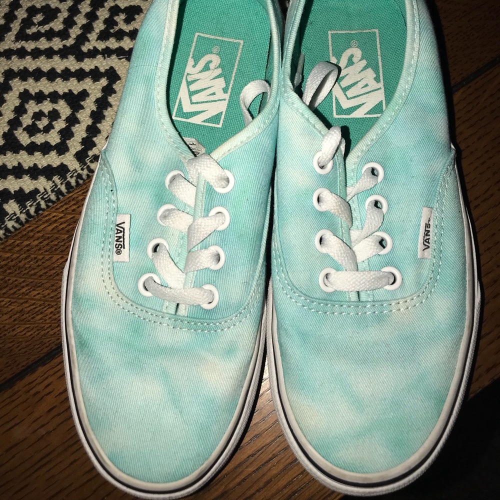 Women’s Vans - Picture 2 of 4